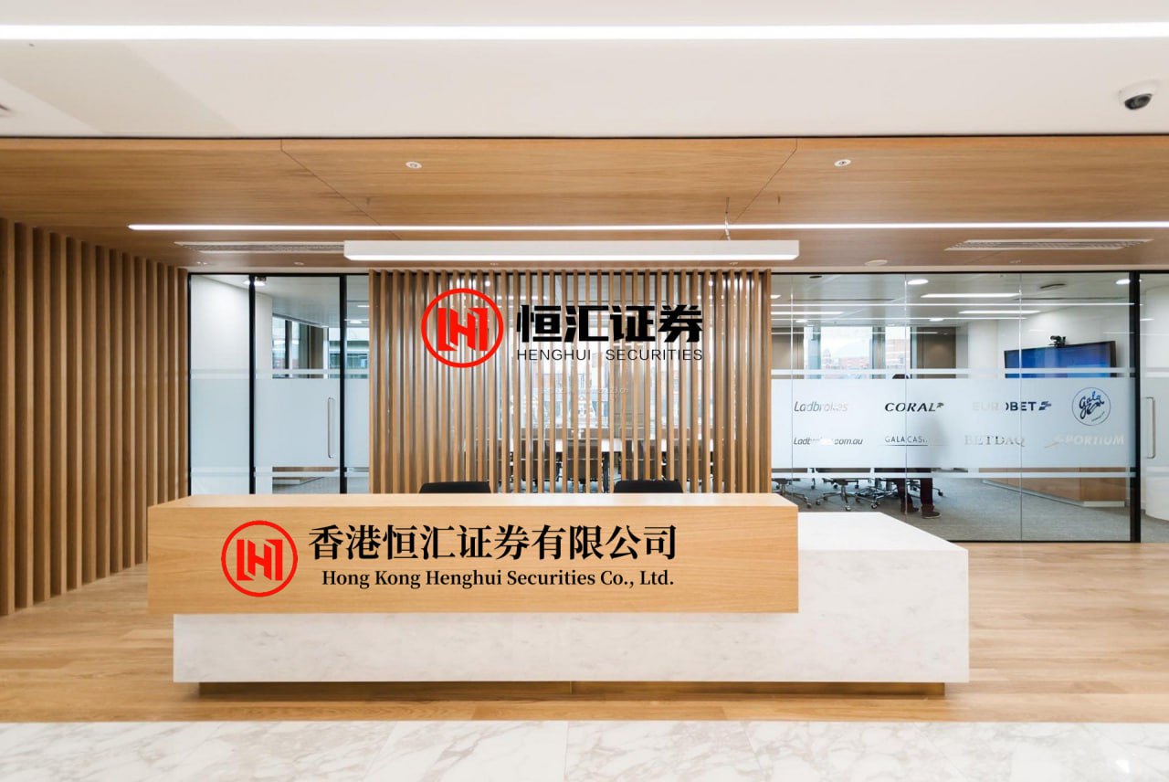 红太阳配资 柳州宝妈花万元请月嫂，竟见月嫂弹醒22天婴儿强喂奶！辞退后月嫂反要维权？